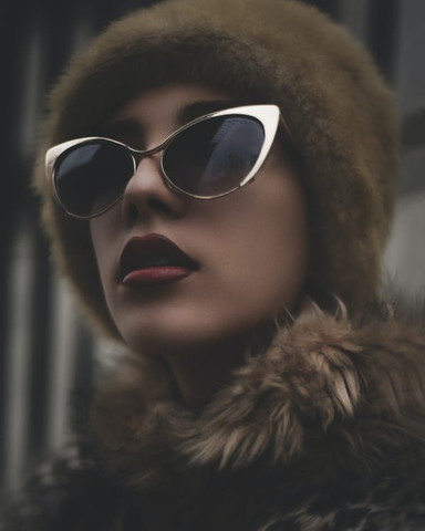 trendy eye wear