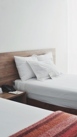 How to hide your important things in your hotel room