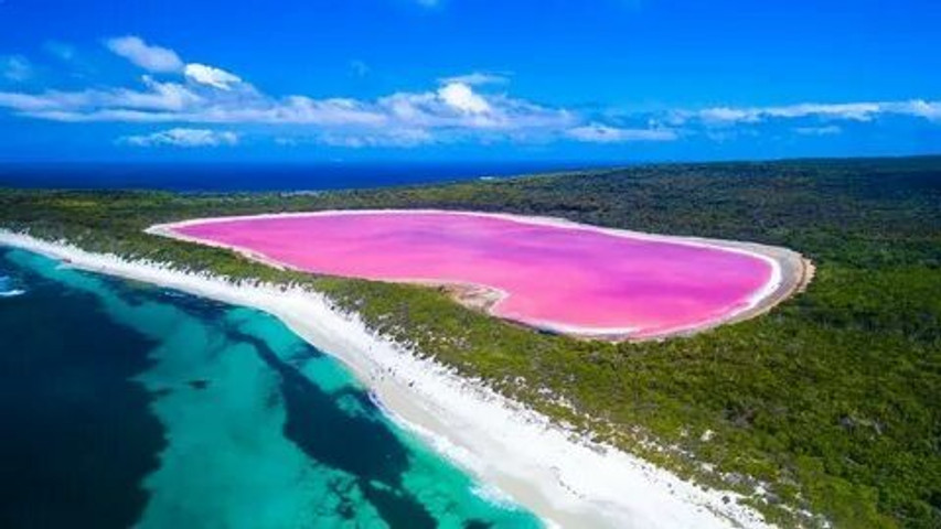 Lake Hillier Australia