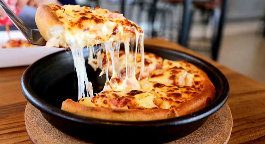 Famous Pizzas Around The World :9- Pizza al padellino