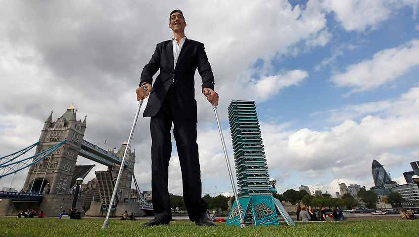 Tallest People In The World:1- Sultan Kosen