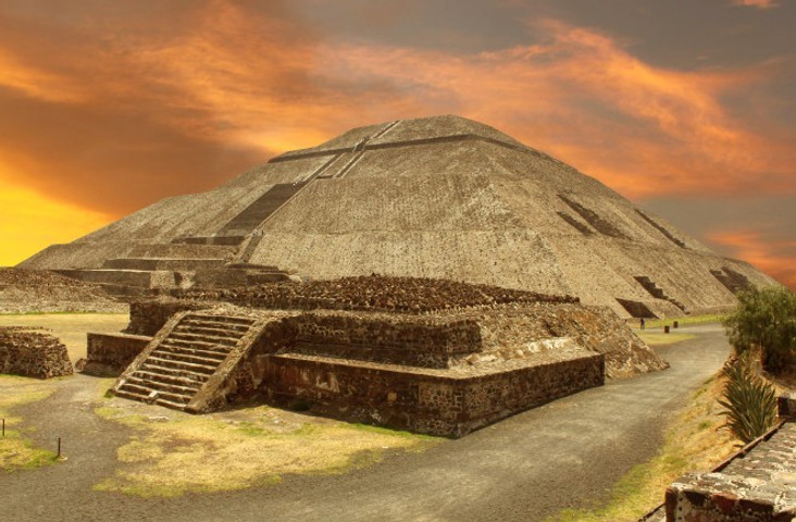 The pyramid of the Sun