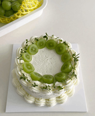 Cream Muscat Cake (Cream Cake)
