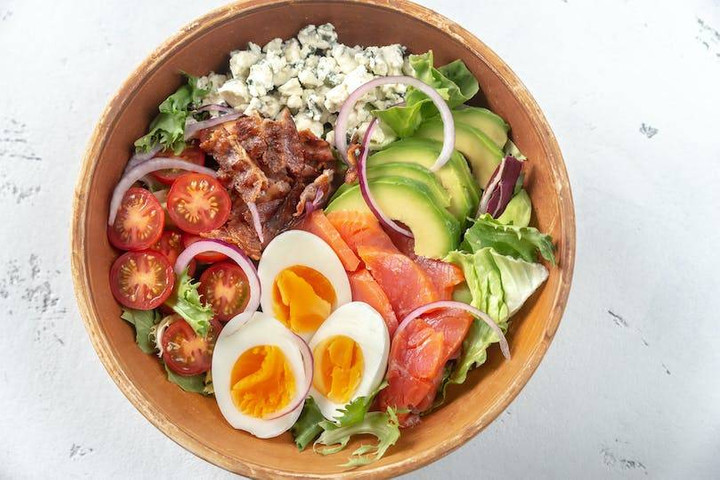 world popular salad cobb salad