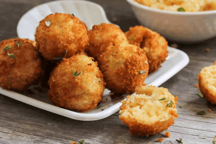 Tirokrokretes (FRIED CHEESE BALLS)