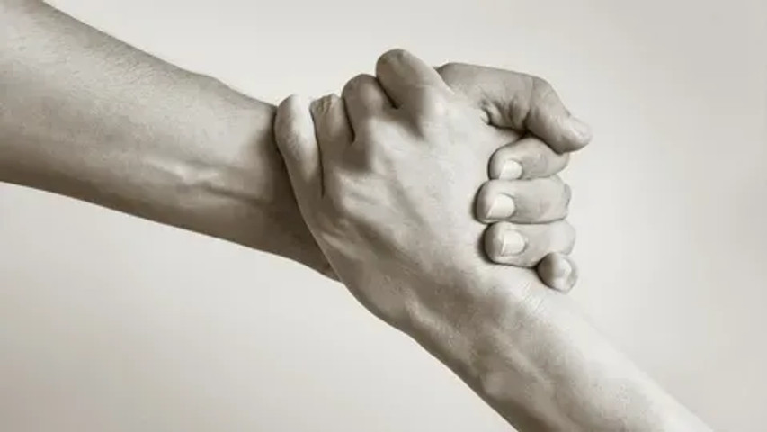 Helping hands in the nick of time!!!!!!!!!!