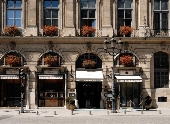 Ghost Story: Hotel Vendome