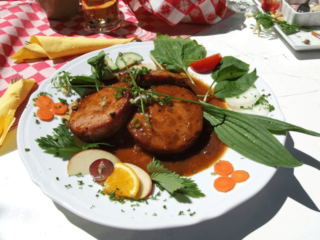 German Cuisine: Saumagen.