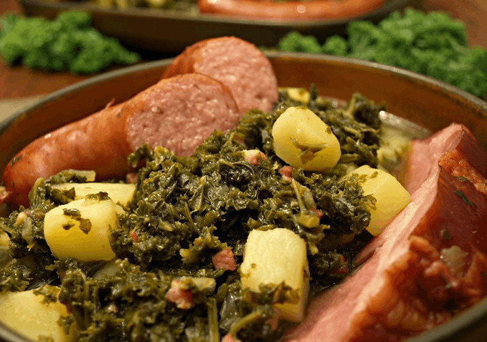 German Cuisne: Pinkel mit grunkohl