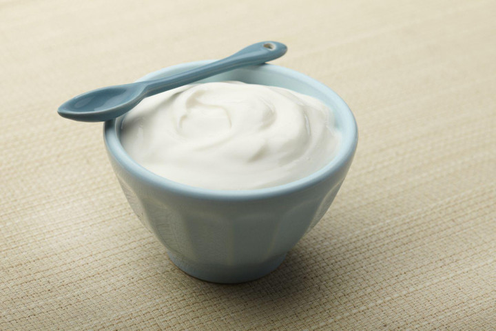 Tips to get ride of dandruff- yogurt