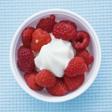 Healthy desserts-FroYo Berry cups