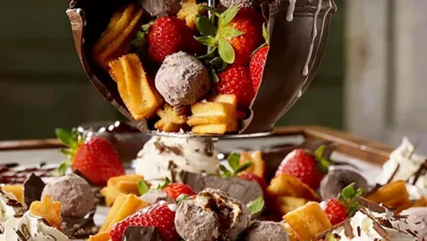 This Chocolate pinata will be a hit at your dinner party!!!