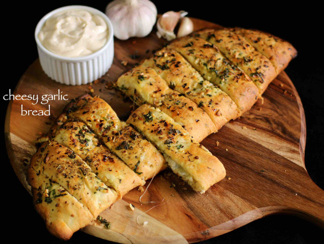 Cheesy garlic bread