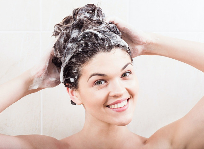 Tips for healthy hair-Avoid daily shampoo