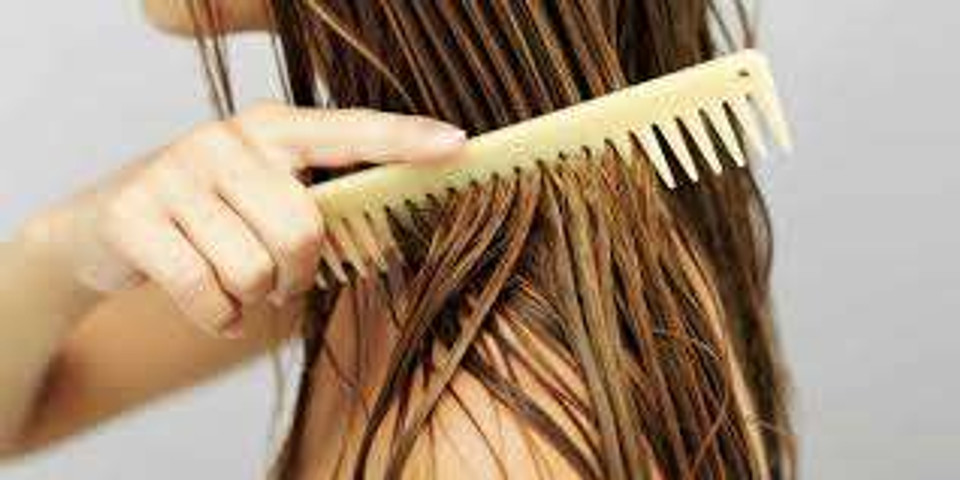 Tips for healthy hair-Don’t comb in wet hairs