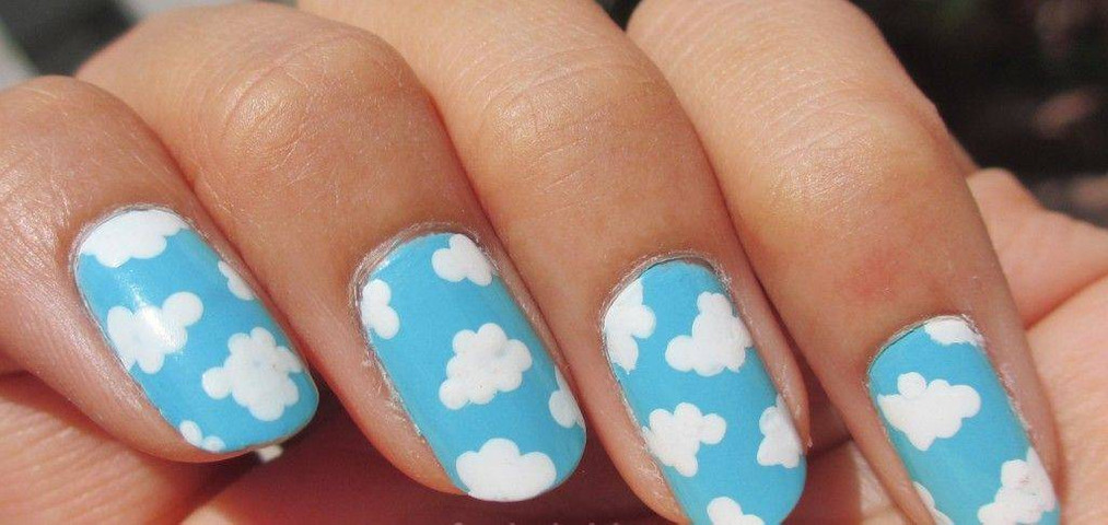 Easy Nail art designs- Blue sky & clouds