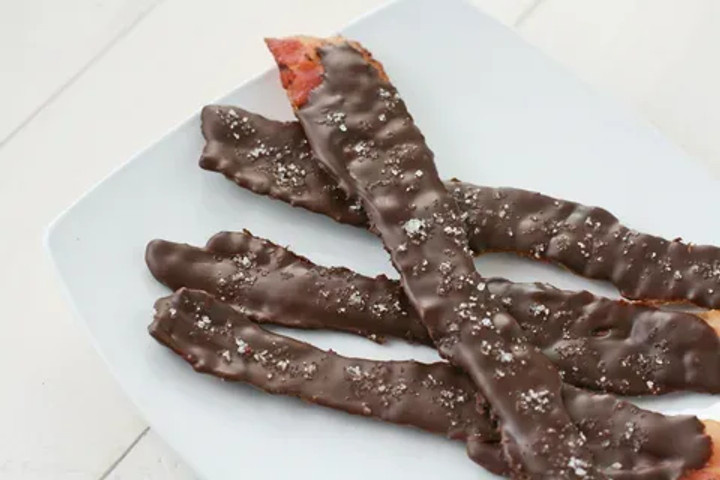 Weirdest food combinations: Chocolate-covered bacon