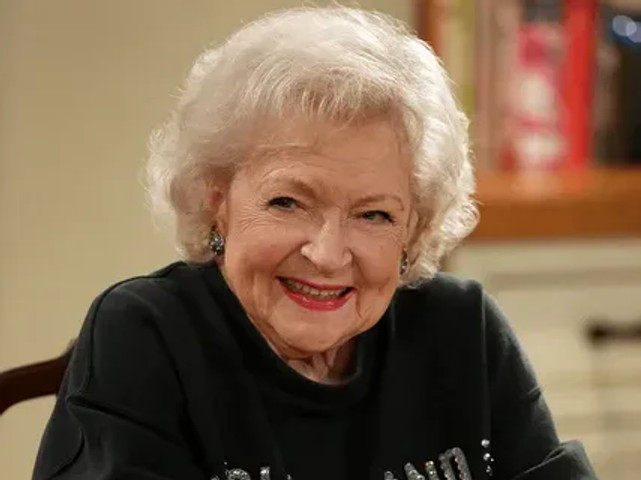 Celebrities who never drink alcohol: Betty White