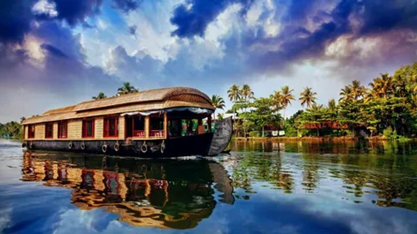 Stunning landscapes of India: Kerala Backwaters