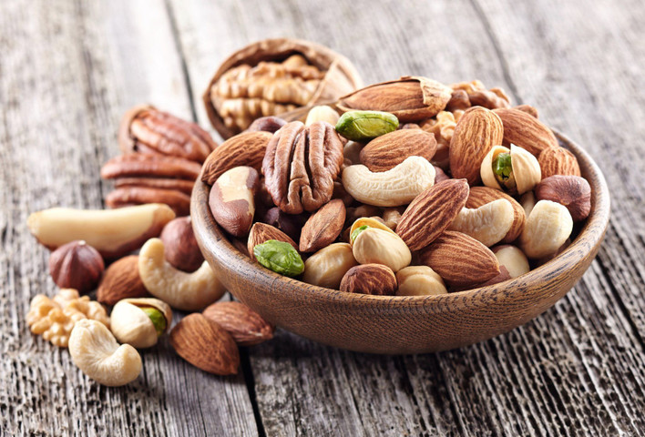 Anti Aging Foods: Nuts and seeds