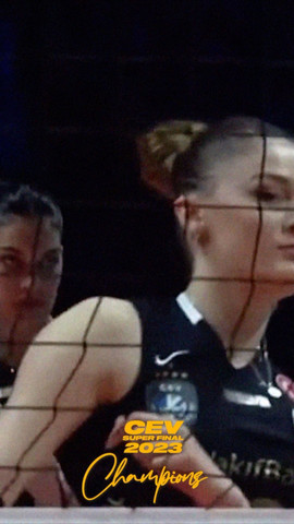 She looks like Gigi hadid