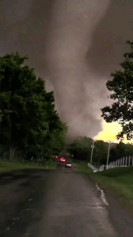 Extreme Tornado Scene: Witness the Destructive Force.