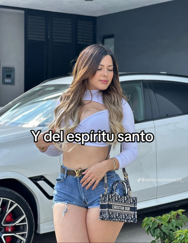 Adriana Olivares 