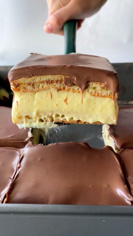 Eclair cake