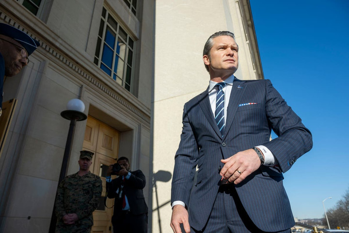 Trump’s renaming spree continues as Hegseth refers to Fort Liberty as ‘Fort Bragg’