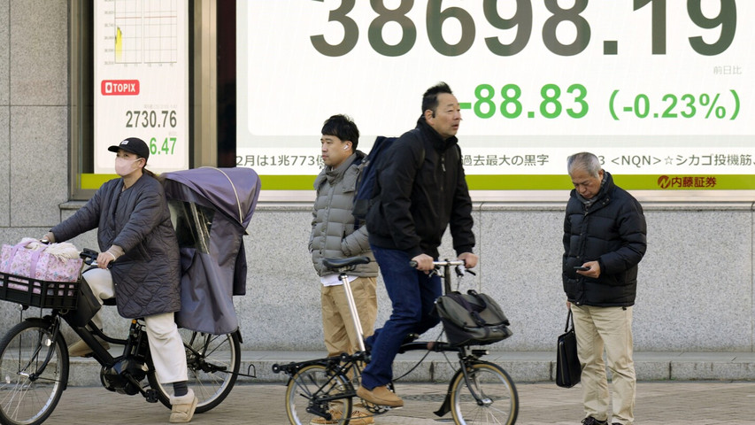Stock market today: Global shares trade mixed on continuing Trump tariff worries