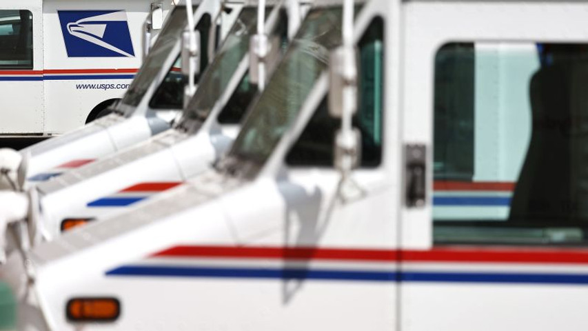 Trump’s reportedly plans take control of US Postal Service in step towards privatization | CNN Business