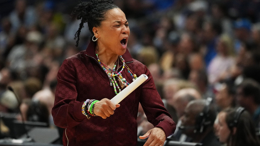 South Carolina vs. UConn prediction, picks, odds for women