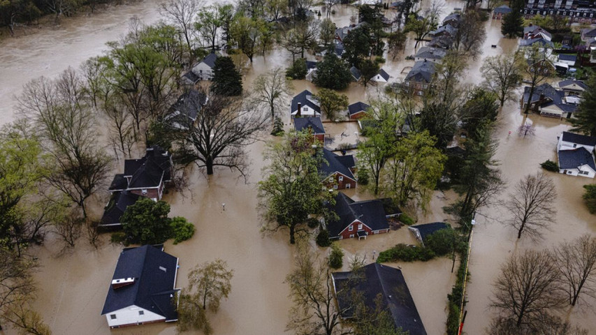 At least 18 killed as foods grip midwestern and southern US states