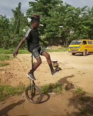 Art on One Wheel 🚴